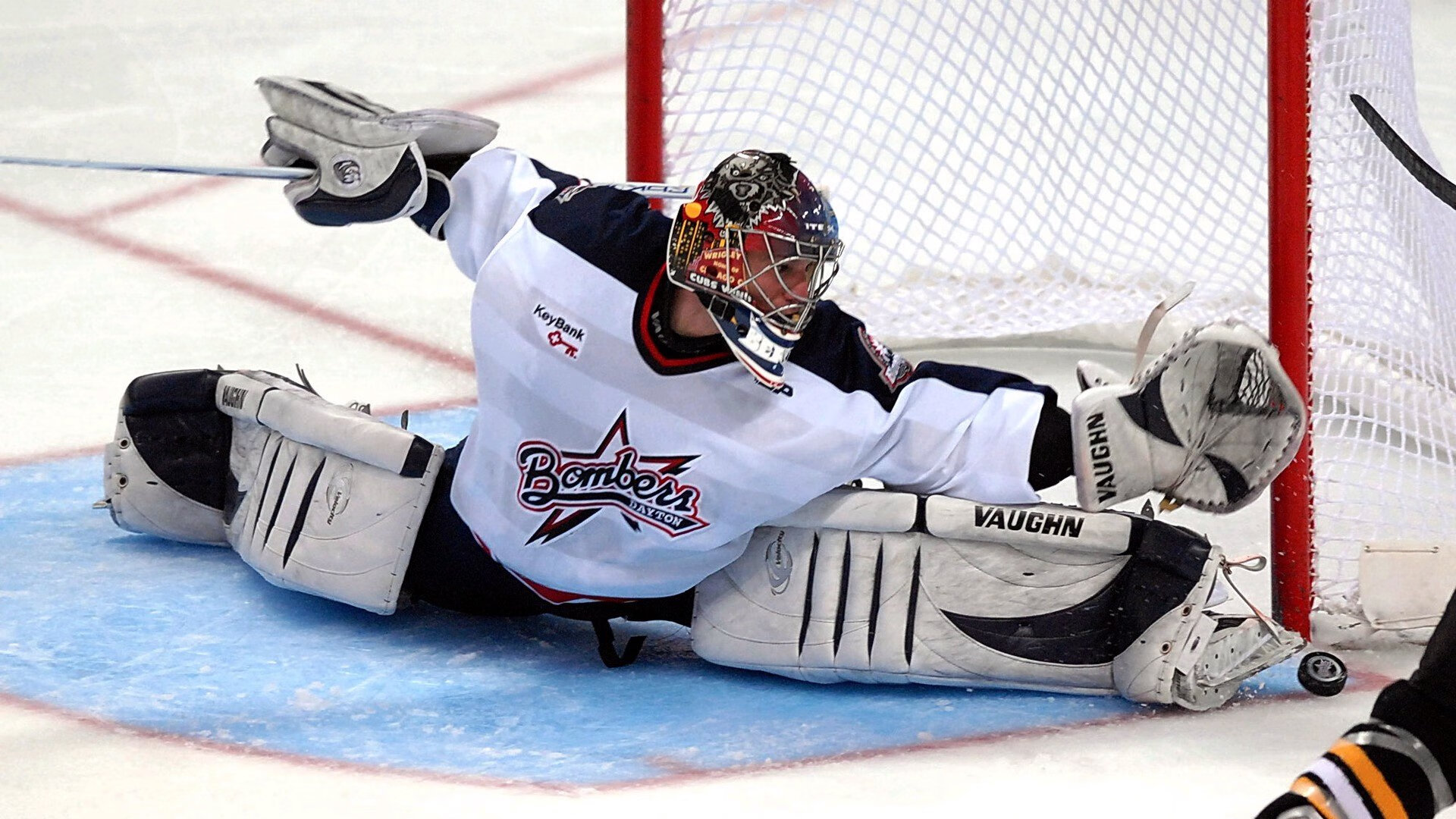 开云·体育官网-_极光之下的穿越赛：挑战自然奇观的速度极限_，极光之桥